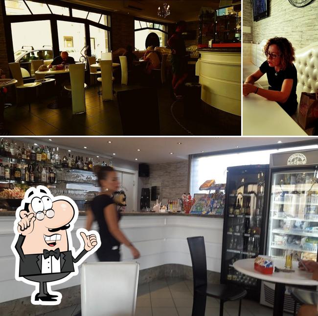 Gli interni di Cafe Tempi Moderni