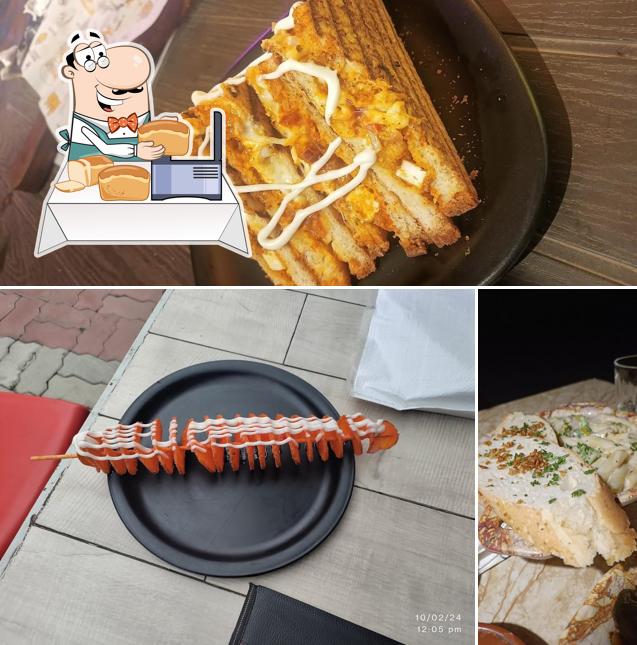 Garlic bread at Food Park