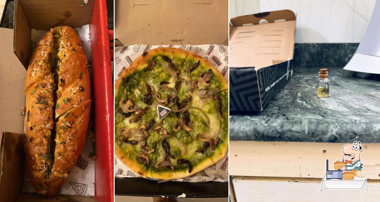 Garlic bread at American Pie - Butter Crust Pizza