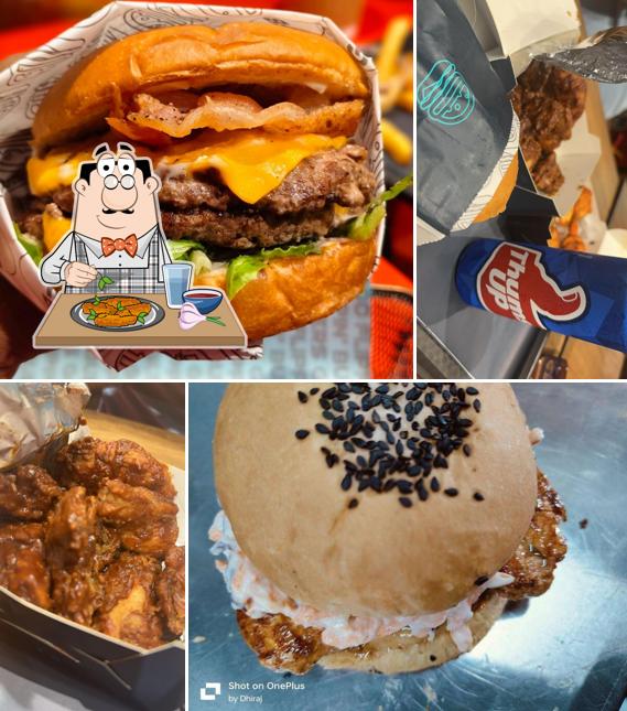 Chicken wings at GOOD FLIPPIN' BURGERS