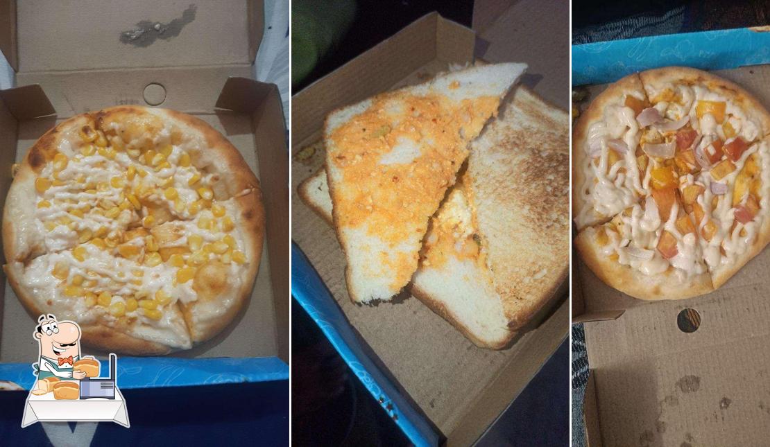 Garlic bread at Pizza Center