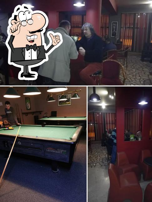 Siediti a un tavolo di Cafe bar "KVART"