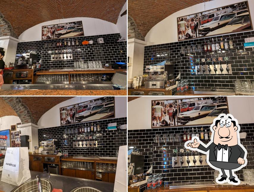 Siediti a un tavolo di Hamerica's