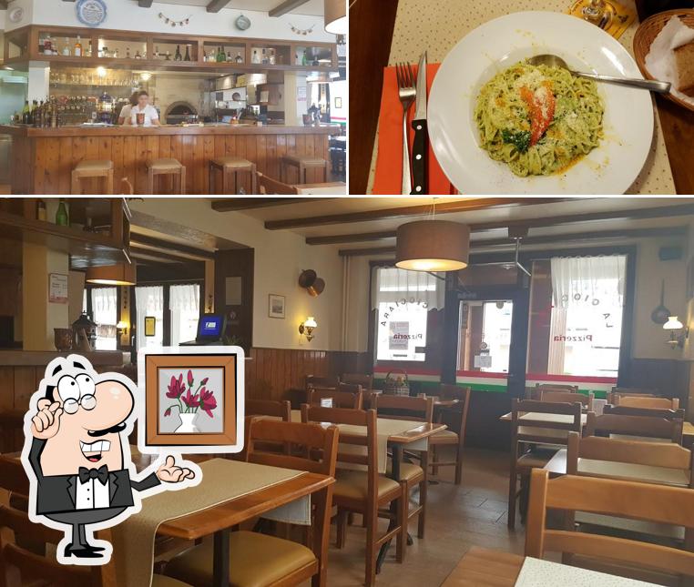 La Ciociara pizzeria si caratterizza per la interni e cibo