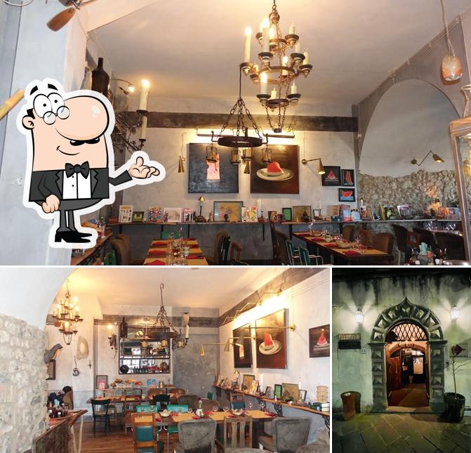 Siediti a un tavolo di Pizzeria Da Gherardo