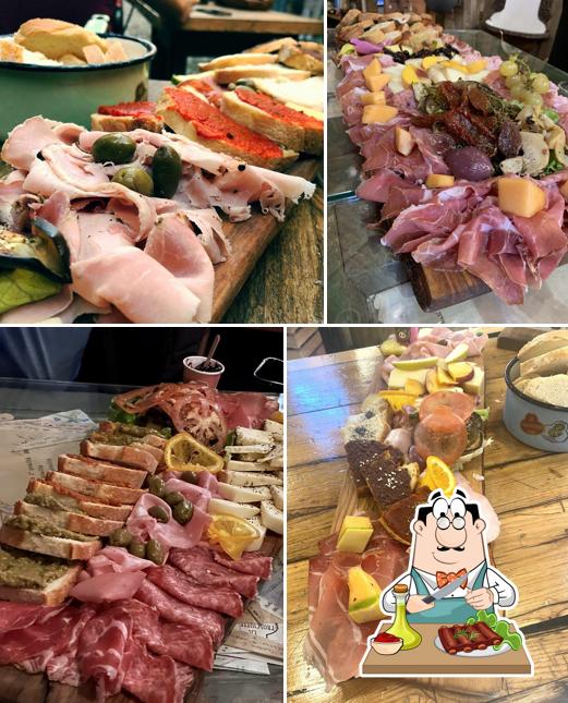 Prenditi i un pasto a base di carne a La Prosciutteria Bologna