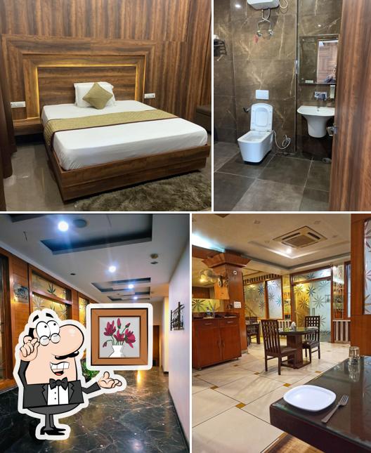 Hotel Posh Bar and Restaurant