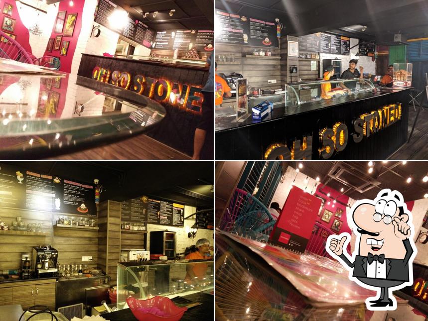 The interior of Oh So Stoned!