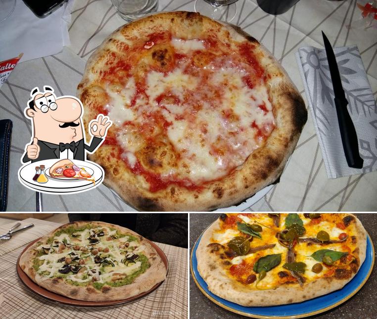 Prenditi una pizza a PizzCamì Ristorante Pizzeria