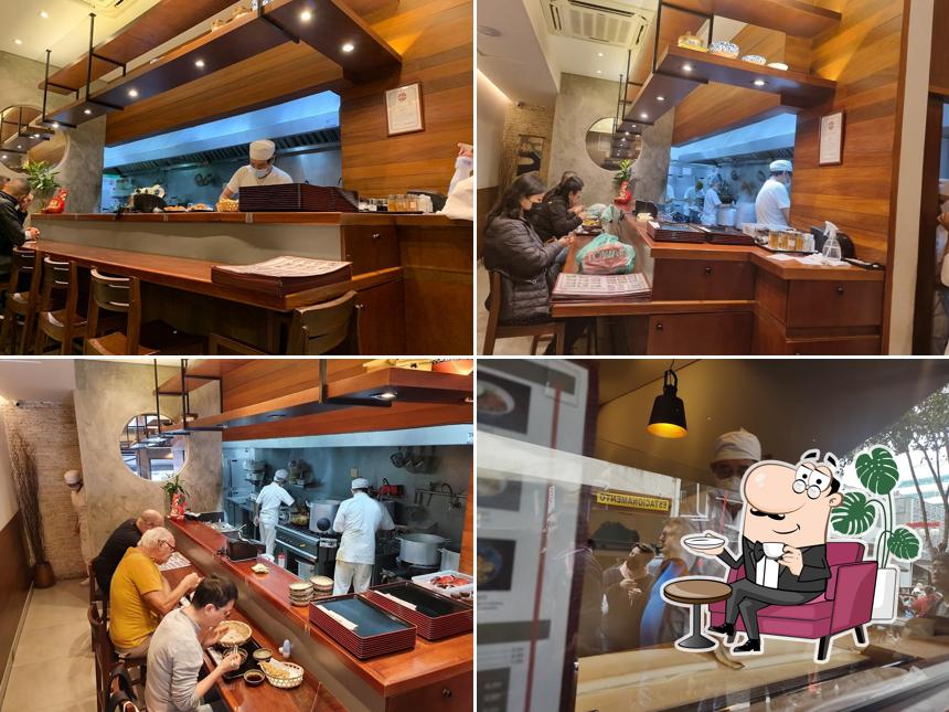Veja imagens do interior do Udon Jinbei