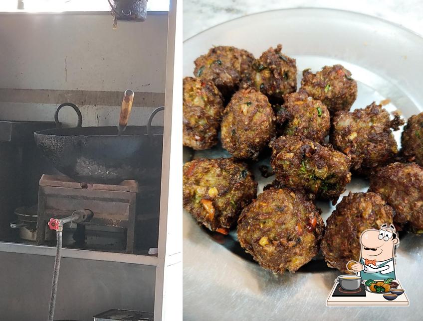 Falafel at બેરા સમોસા કોર્નર