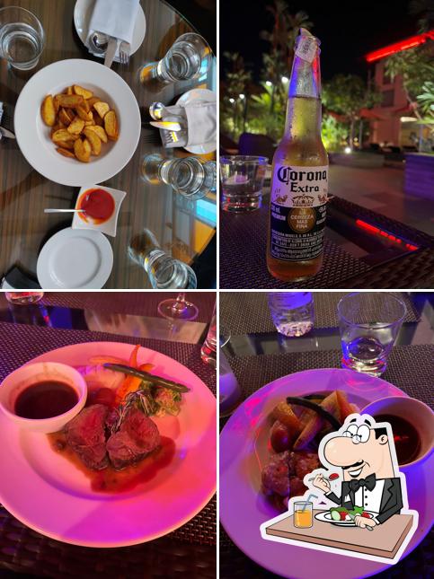 Food at MoMo Cafe
