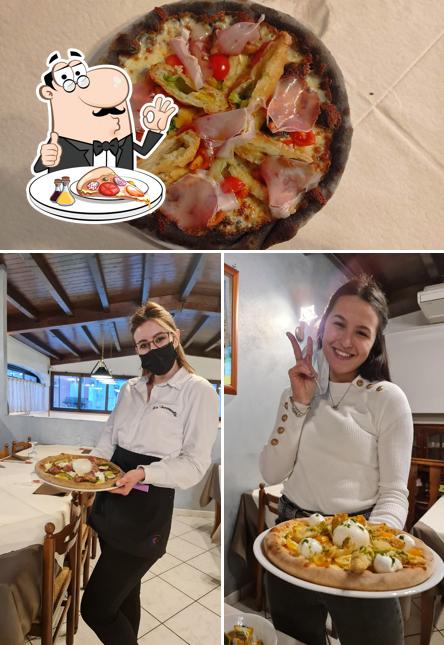 Ordina una pizza a La Tavernetta Ristorante Pizzeria
