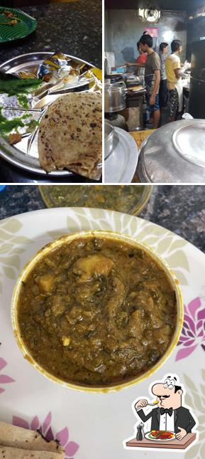 Food at Punjabi Paratha House