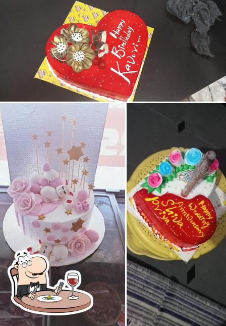 Food at your's UNIVERS BAKES & CAKES