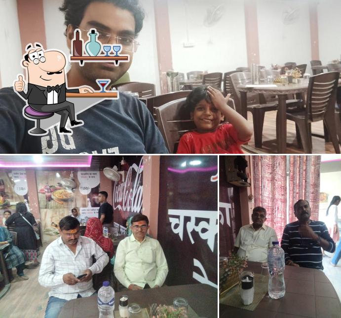 The image of Chaska Maska Restaurant’s interior and beverage