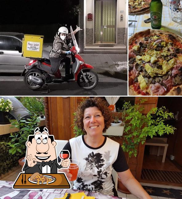 A Pizzeria Fuoco Antico Chioggia, puoi prenderti una bella pizza