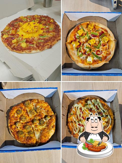 Food at Domino's Pizza Airoli, Mumbai