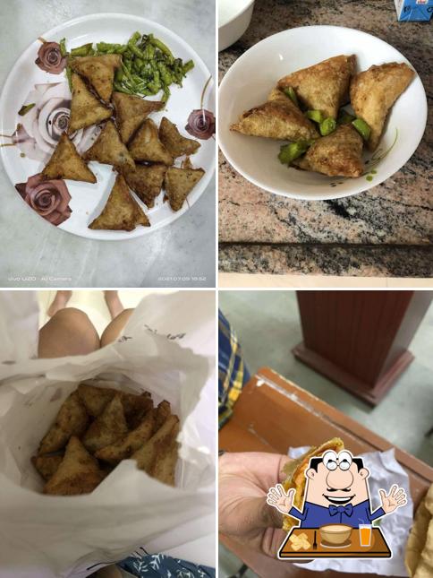 Food at Raju Patti Samosa
