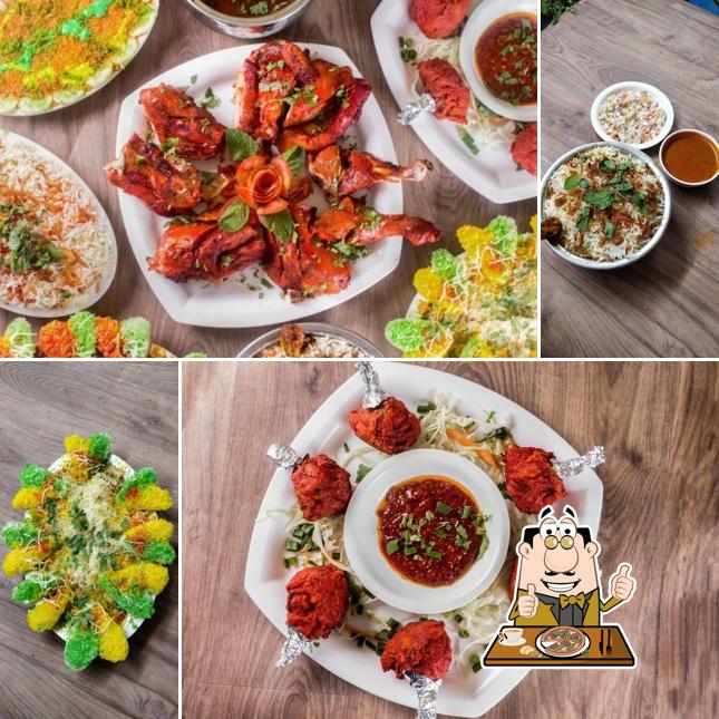 Try out pizza at Al Nayaab