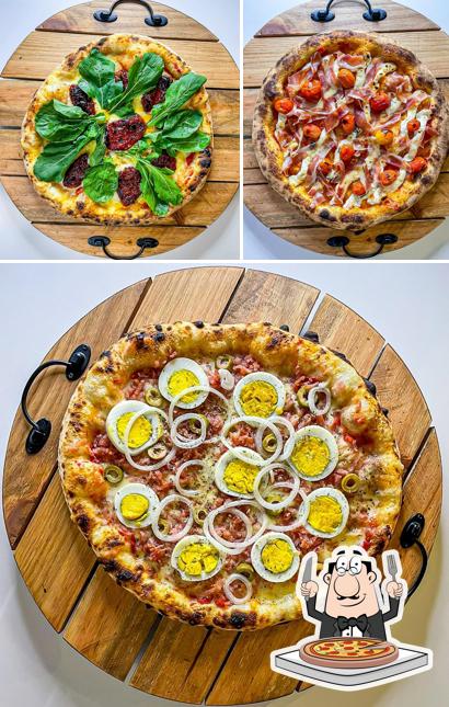 No Ambrosia Gastro Pizza Bar - ( Buffet,, Marmitas e Eventos), você pode pedir pizza