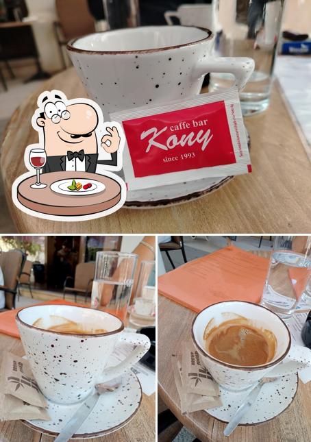 Cibo al Caffe Bar "Kony"