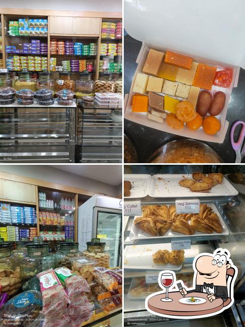 Food at Topnotch Bakers, Ottapalam