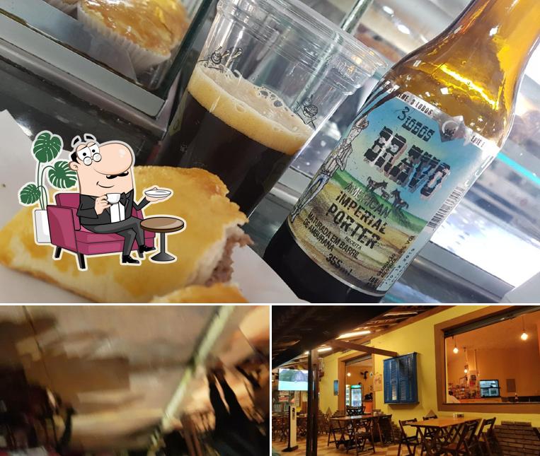 A ilustração da interior e comida no Bar de Vidro