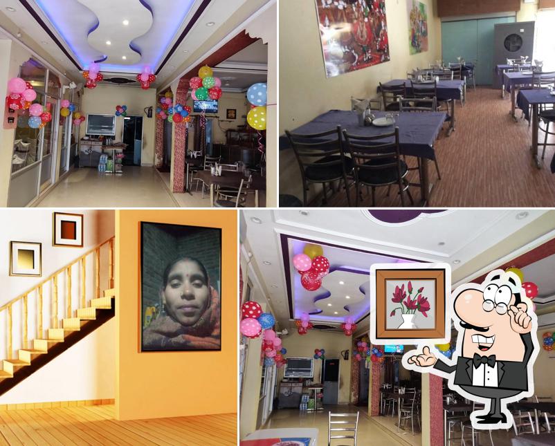 Check out how Kapachino Food Plaza looks inside