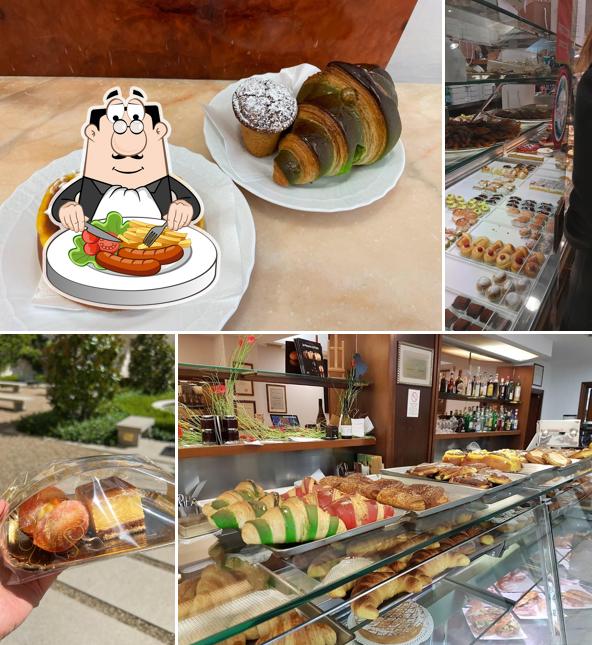 Platti al Pasticceria Caffè Nuovo Mondo