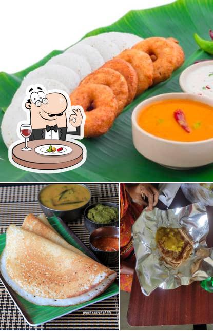 Food at Sri Gurumoorthy Tiffin Centre