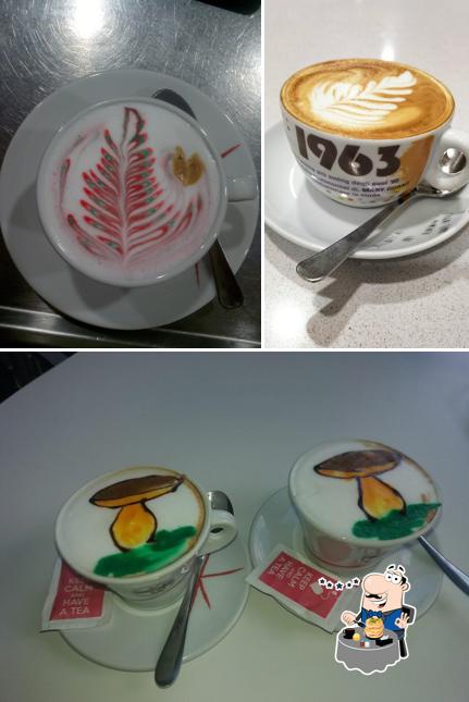 Caffè del Borgo si caratterizza per la cibo e bevanda