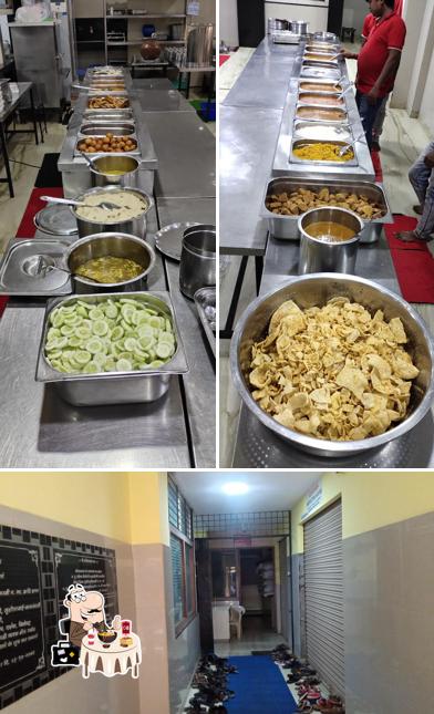 Food at Jain Bhojanshala