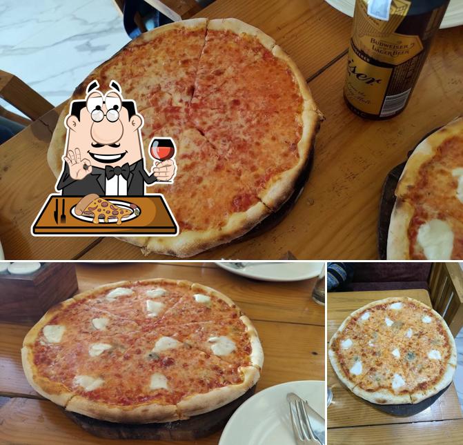 At A Tavola Con Te -2 - Italian Woodfired Oven Pizza, you can taste pizza