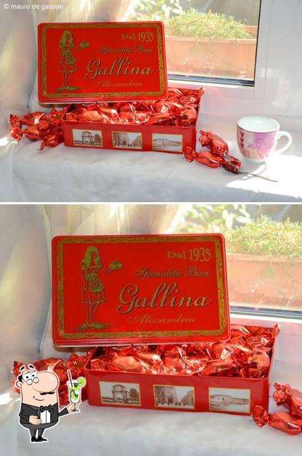 Goditi un drink a Pasticceria Gallina srl