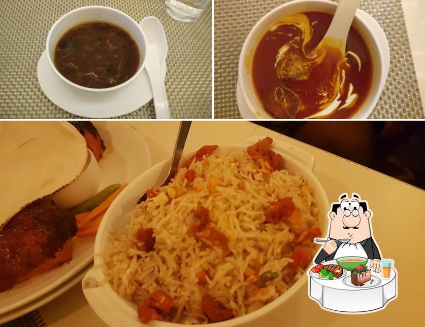 Hot and sour soup at Rahath City Restaurant