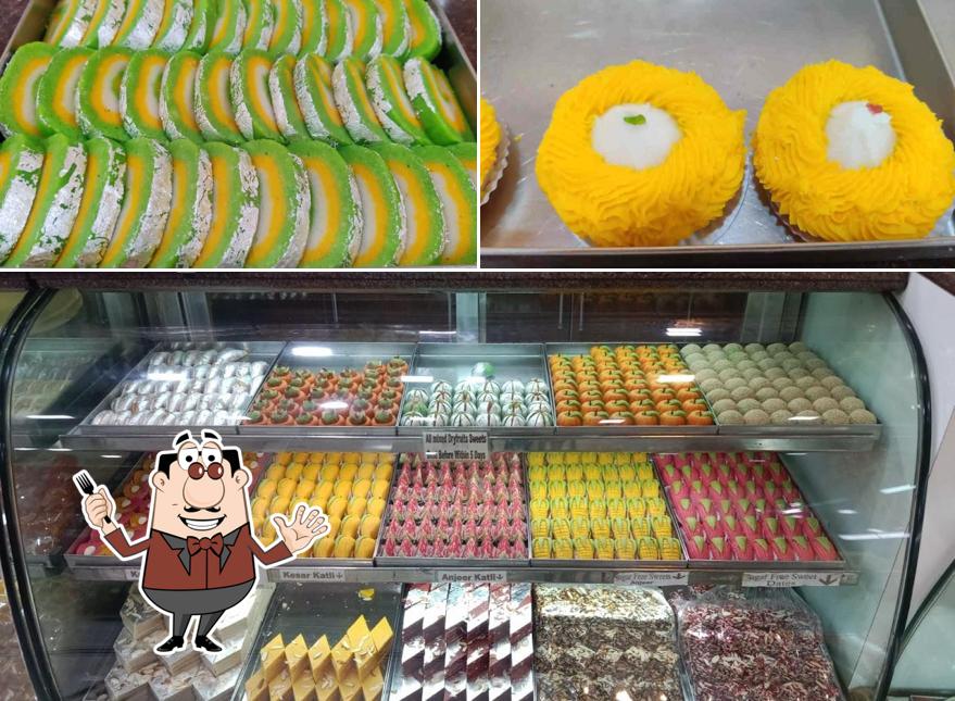 Food at Bikaner Sweets