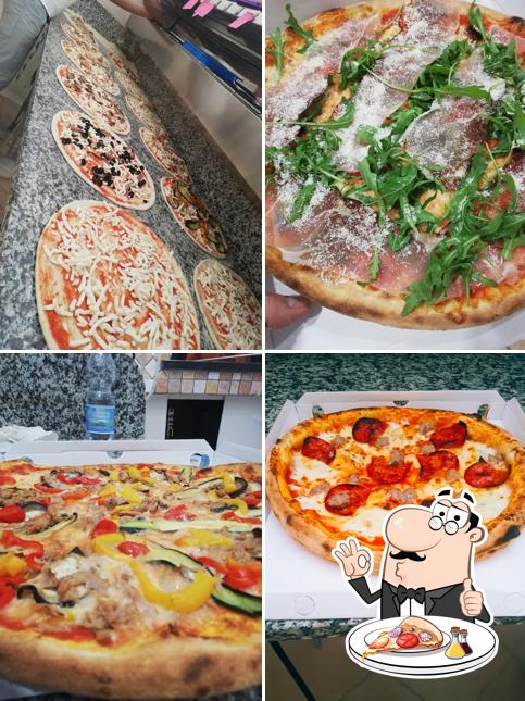 Prenditi una pizza a Pizzeria Amalfitana