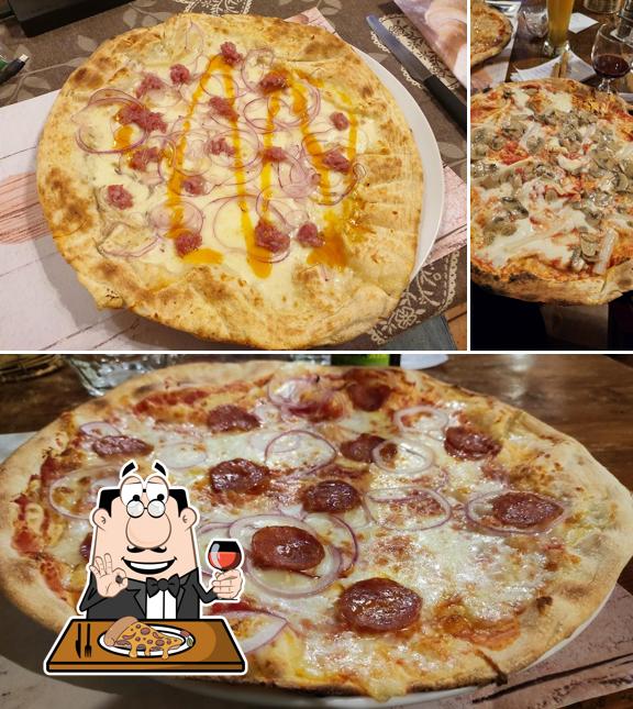 Scegli tra le svariate varianti di pizza