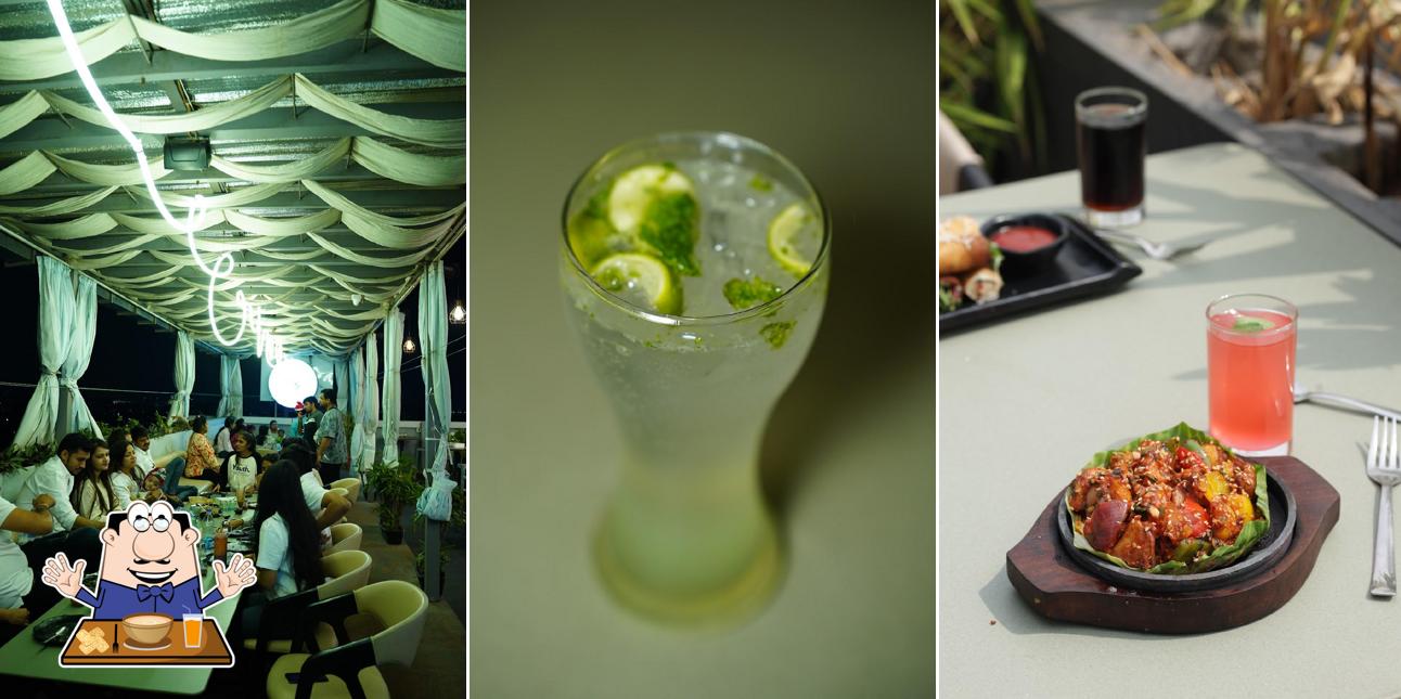 Food at Skydeck - Rooftop premium lounge