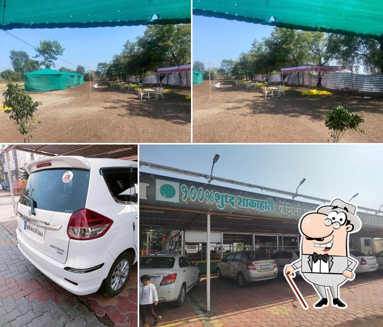 The exterior of Nandanvan Hurda Party Speacil