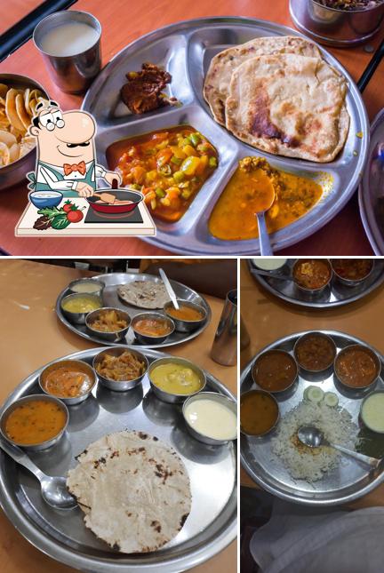 Chicken curry at One 2 One Shakahari