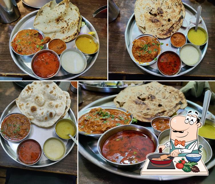 Chicken curry at Milan Khanawal