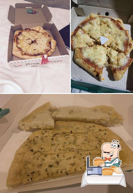 Garlic bread at La Pino'z Pizza