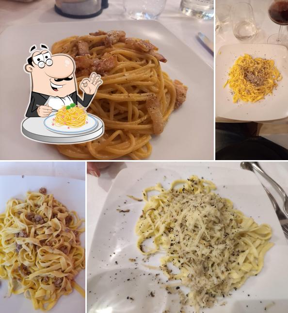 Spaghetti alla carbonara al Ristorante Da Peppone