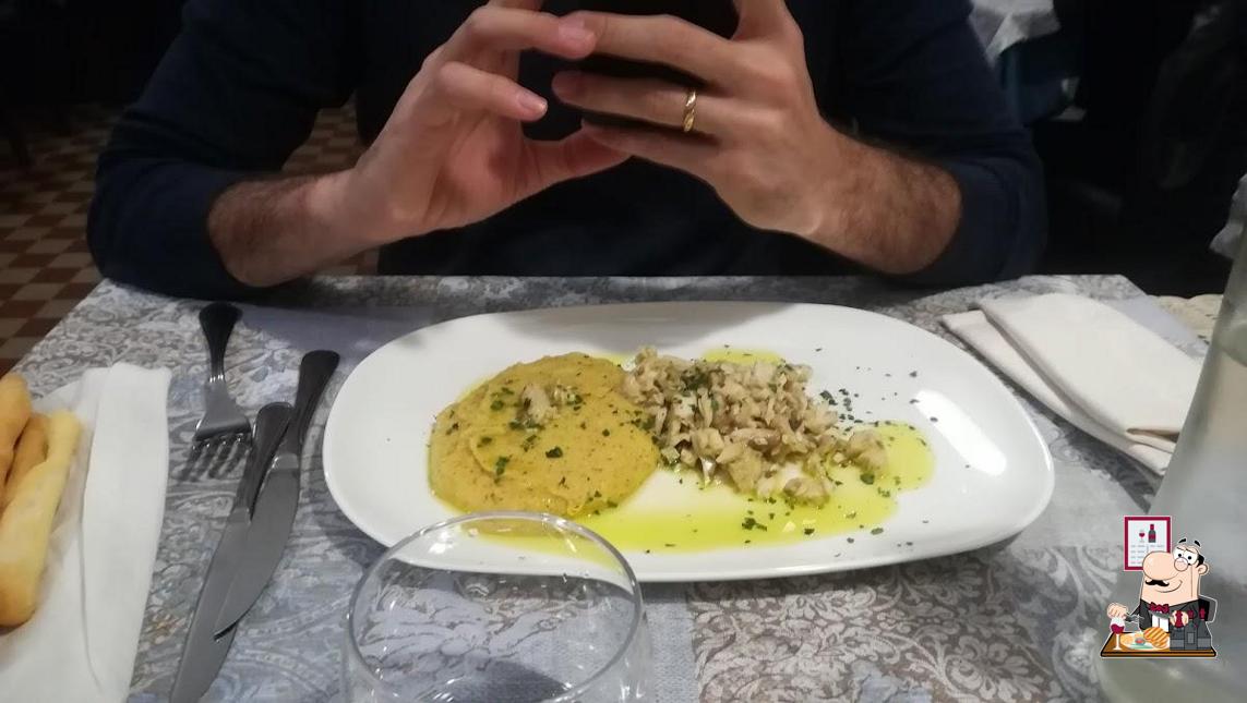 Ordina i piatti di carne a Ristorante La Taverna