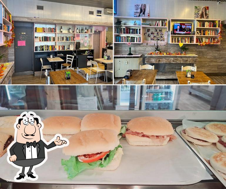 La interni e cibo del ristorante