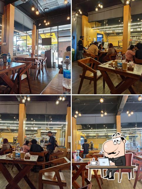 The interior of Al Taza - Kozhikode