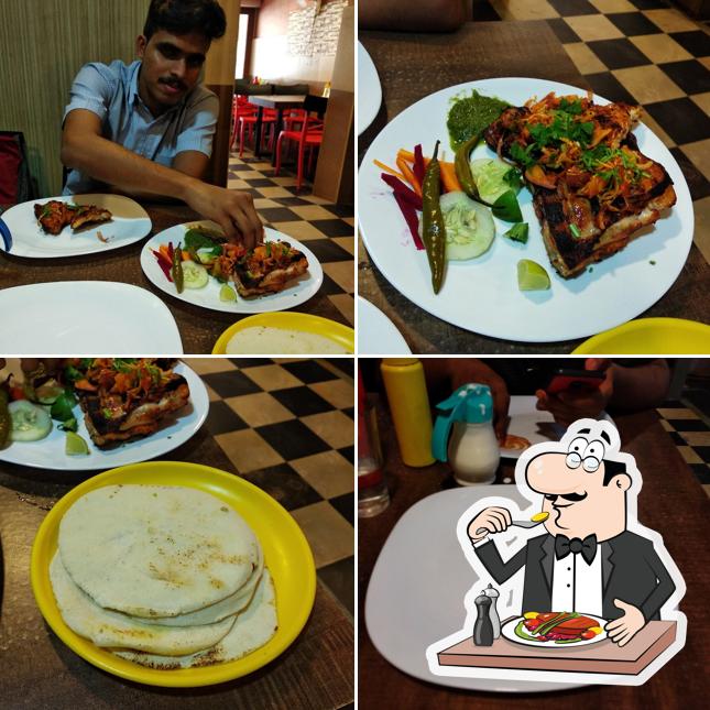 Tandoori chicken at Cee Yem Cool & Arabian Food Court