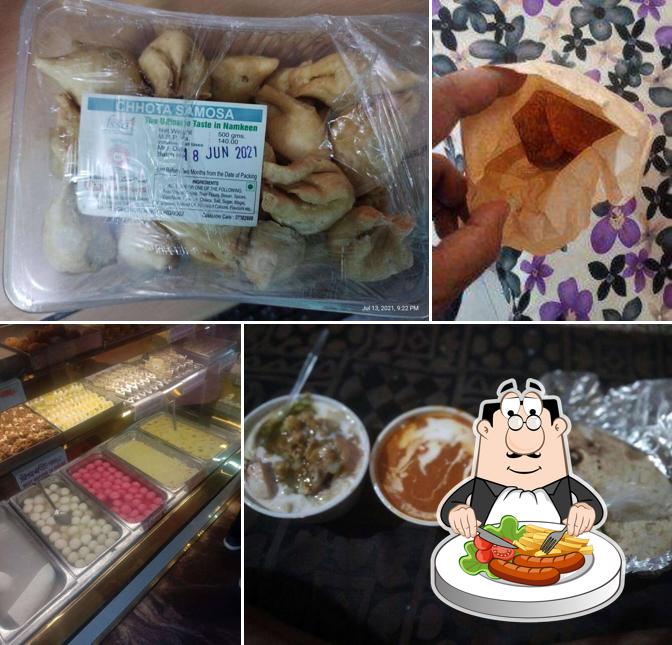 Food at Chhabra Sweets